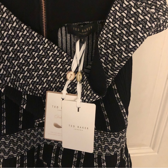 NWT Ted Baker Yolinii Bardot Off-the-Shoulders Bodycon Dress TB 1 - Picture 4 of 13